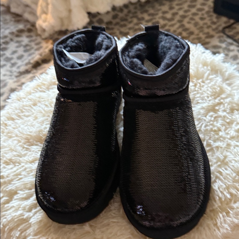 UGG-Classic Ultra Mini Mirror Ball brand new in box!!!